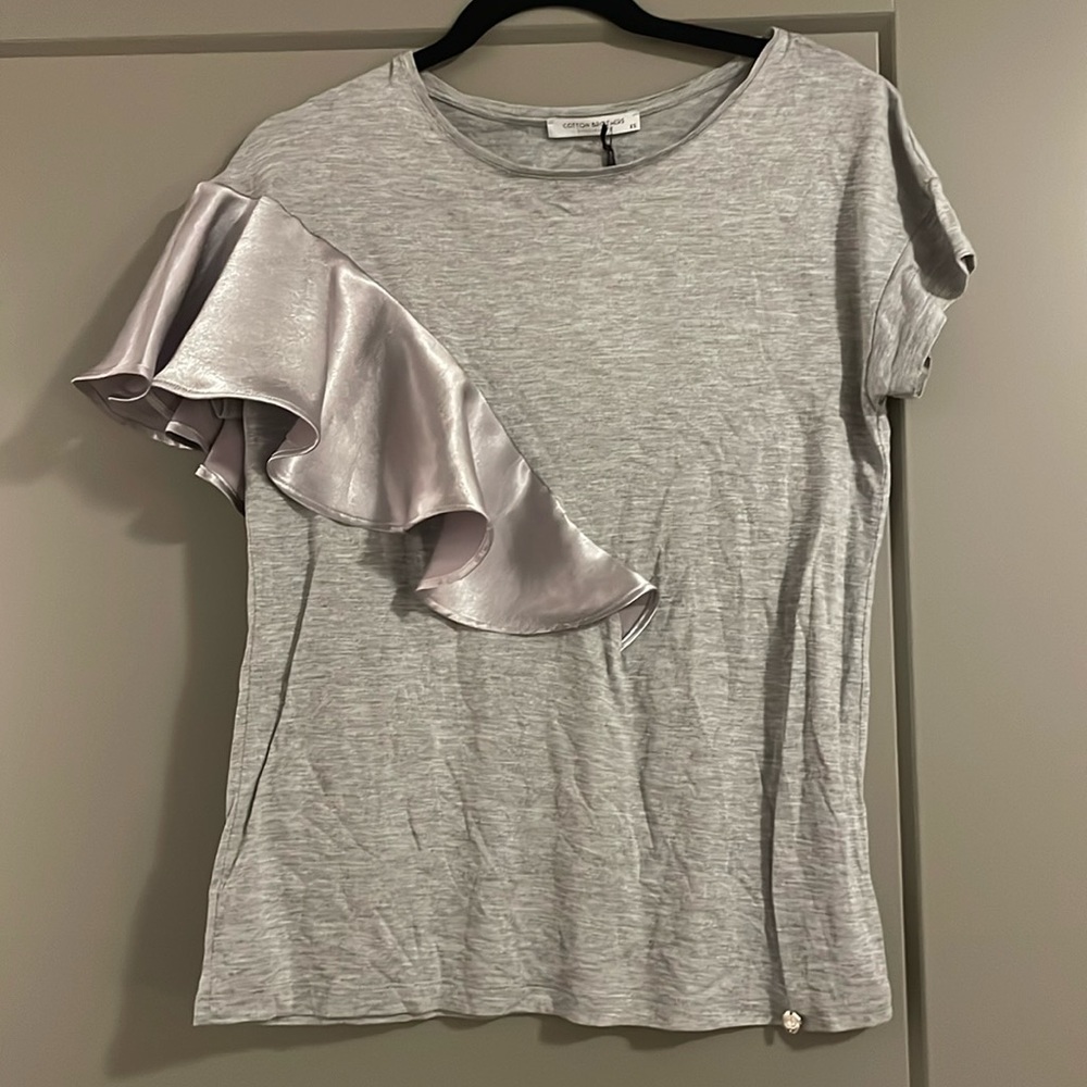 Cotton Brothers | Gray Ruffled T-Shirt- XS